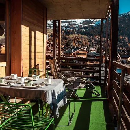 Sunny 3-bedroom With Mountain Views Apartment *